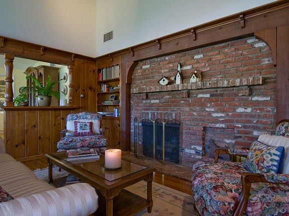 4th image of 5324 Nagle Ave