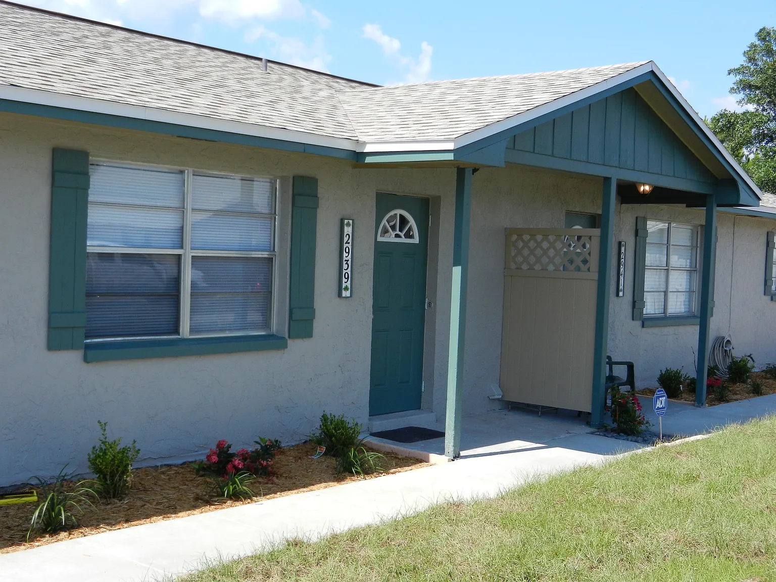 2 bed, 1005 sqft, $1,375 — Photo 2