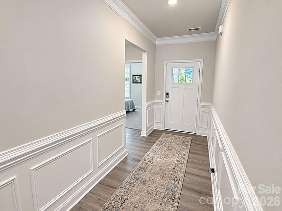 4th image of 110 Sari St