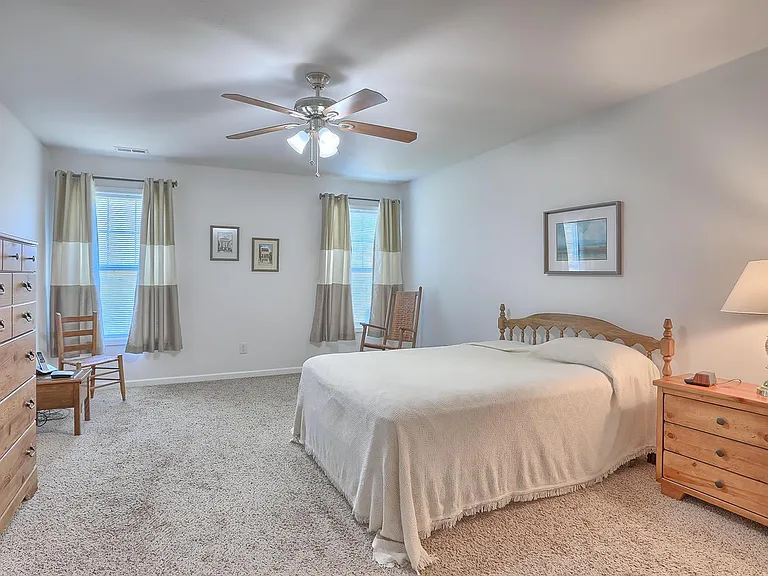 1213 Roberto Rd — Photo 17