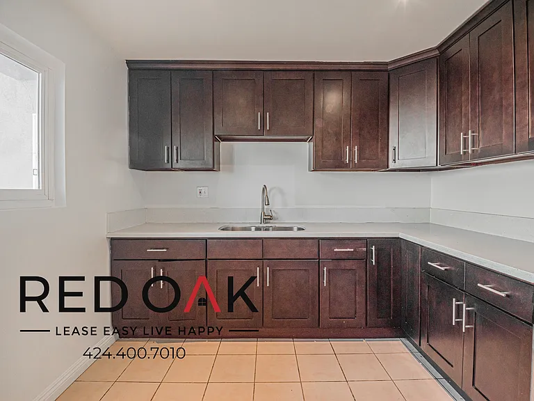 1303 W 25th St #2 — Photo 7