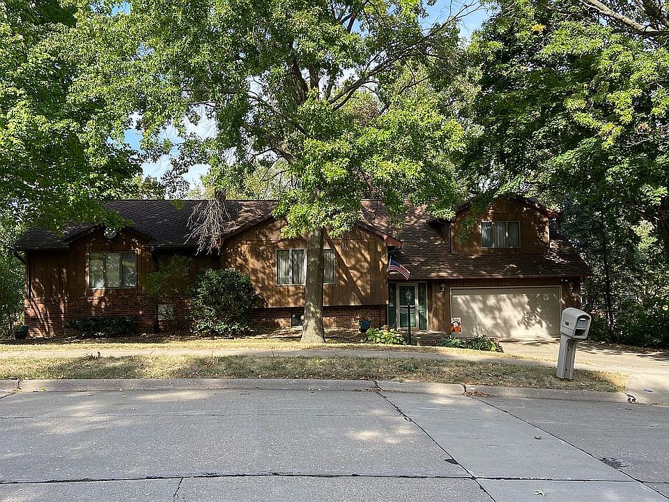 Front of house street view 