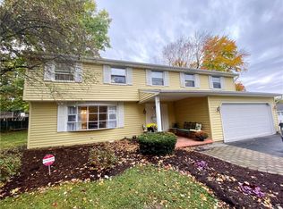 4893 Lynnbrook Cir, Syracuse, NY 13215
