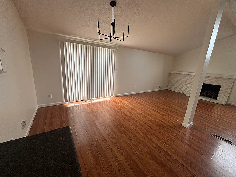 11204 College Ave — Photo 5