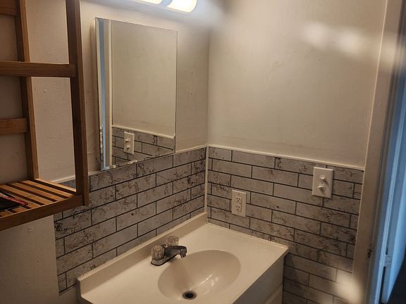 5th image of 7536 Sierra Dr #A