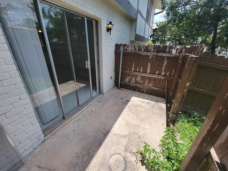 Chaparral St — Photo 22