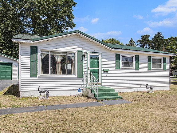 2nd image of 104 Calico Ln