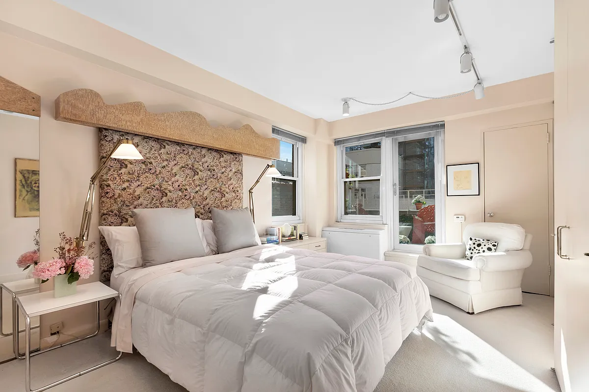 205 East 63rd St Unit 11BA  