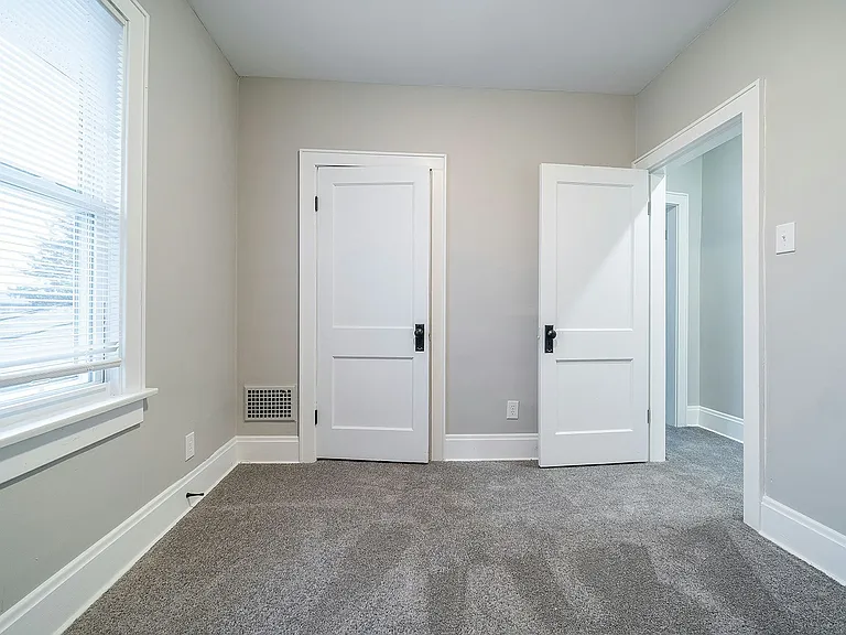 419 Zimpfer St — Photo 16