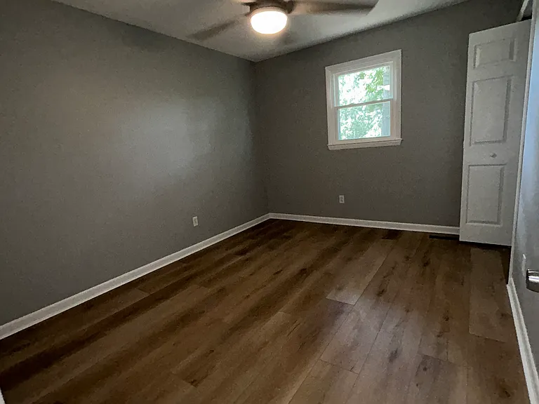 1604 Hedrick St — Photo 9