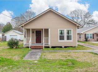 911 Dallas St, Port Neches, TX 77651