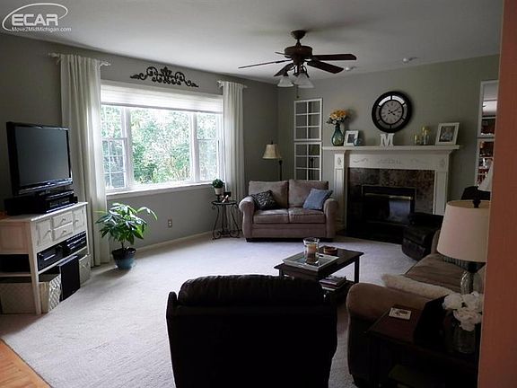 4th image of 2362 Village Woods Dr