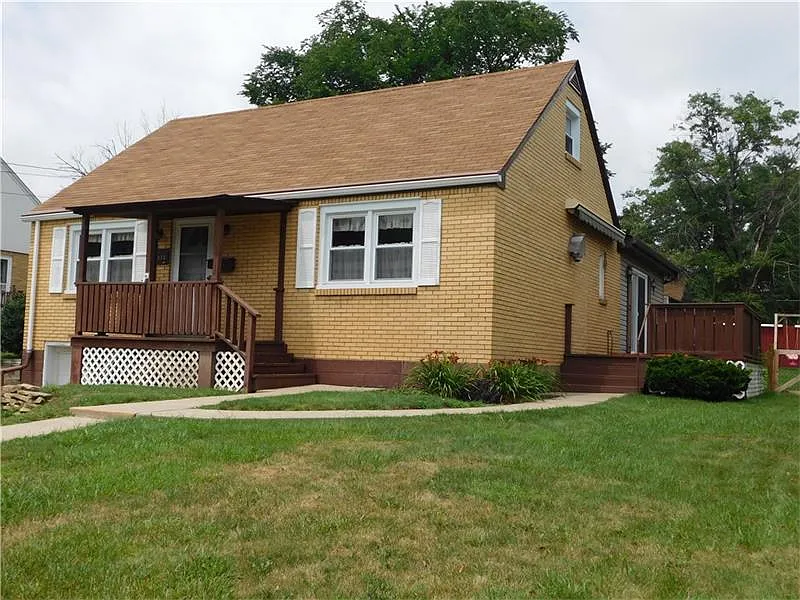 332 Augusta St photo 1