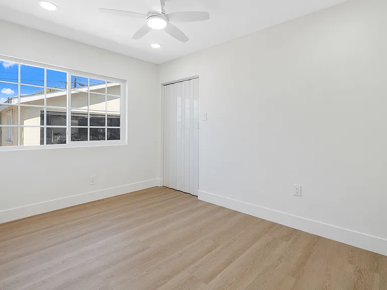 2521 W Stanford St — Photo 26
