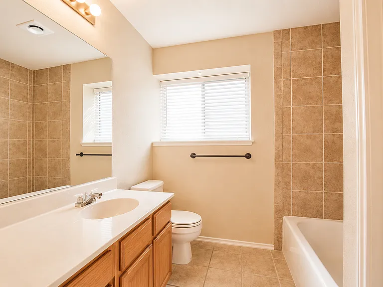1410 Flameleaf Dr — Photo 29