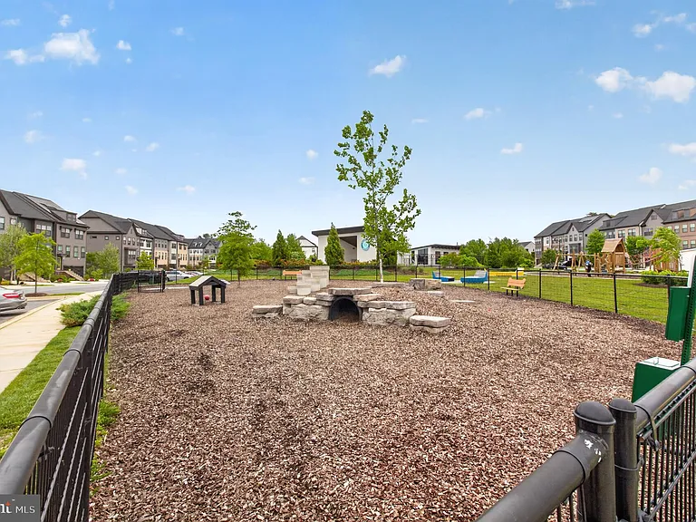 7706 Red Moon Way — Photo 39
