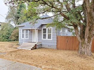 105 Centre St S, Rainier, WA 98576