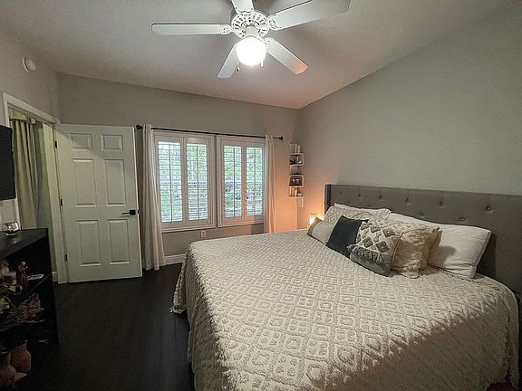 2nd image of 9124 SW 51st Rd APT 201