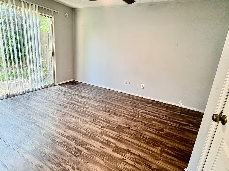 2631 Isbella Dr — Photo 10