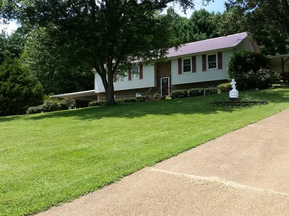 425 Valley Dr, Livingston, TN 38570