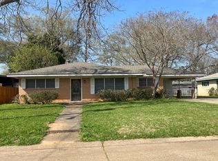 4208 Leon Dr, Alexandria, LA 71303