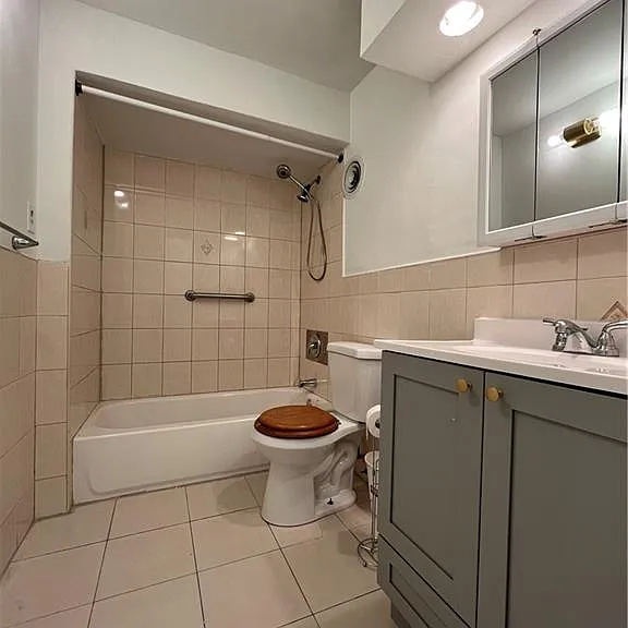 2077 E 54th St #2 — Photo 13