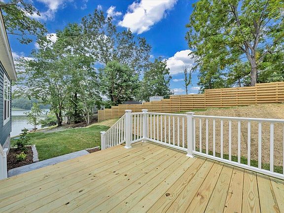 3rd image of 165 Spence Rd