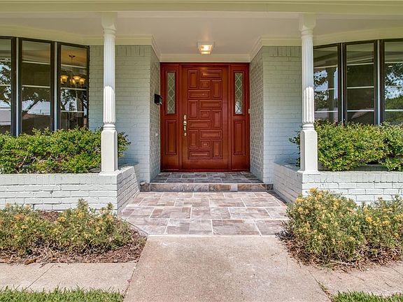 3rd image of 11459 Drummond Dr