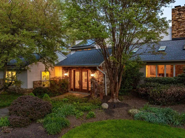 3 Brook Farm Ct, Cockeysville, MD 21030