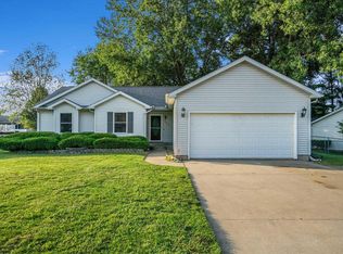 5848 Castleton Ln, Kalamazoo, MI 49009