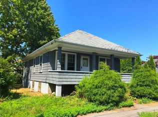 43 Collins St, Bristol, RI 02809