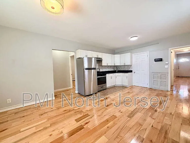 224 Macarthur Ave #B — Photo 7