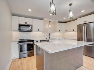 10521 Cedar Lake Rd APT 311, Minnetonka, MN 55305