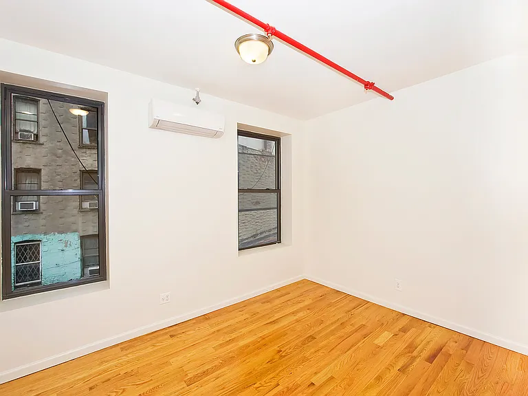 177 W 26th St #204 — Photo 7
