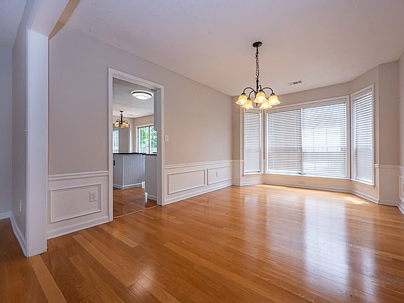 5th image of 11625 Carriage Park Ln