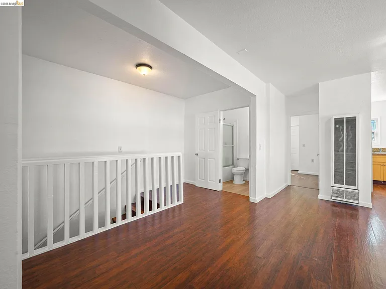 400 Bissell Ave #402 — Photo 8