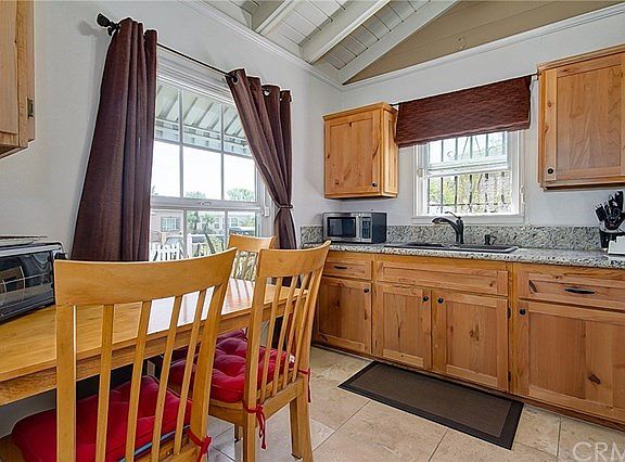 4th image of 6059 Fulcher Ave