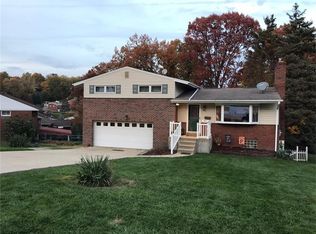 327 Yarrow Ln, Pittsburgh, PA 15236