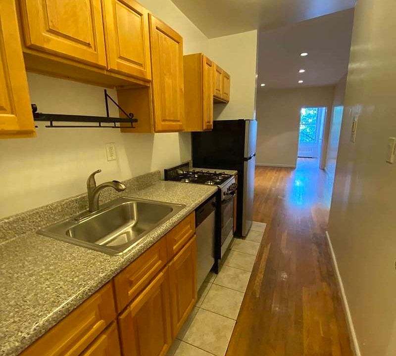 1st image of 326 E 82nd St #3DD