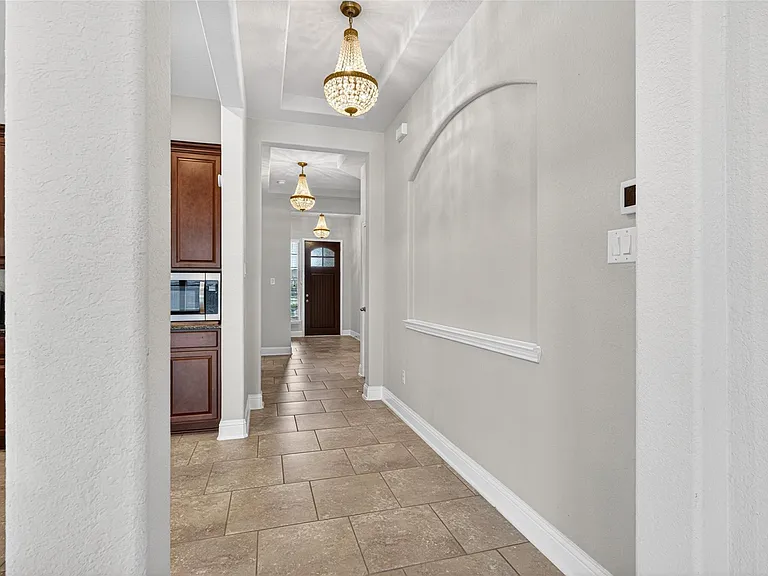 19202 Presa Canyon Dr — Photo 3