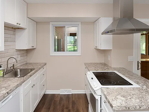 14028 Madison Cir Photo 1