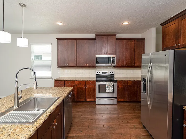 494 Aventurine Ave — Photo 23
