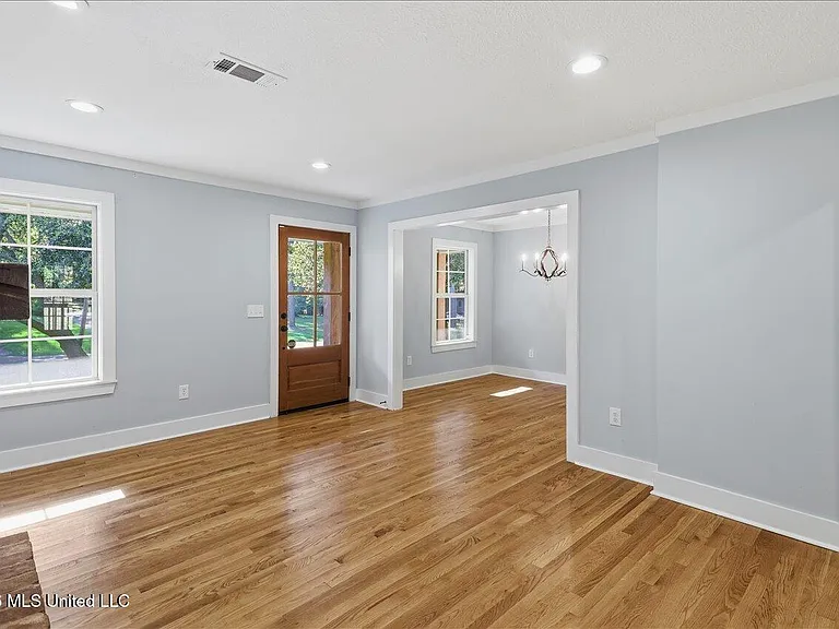 117 McCree Dr — Photo 7
