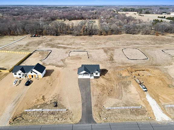 3rd image of 23948 Taurus St NE