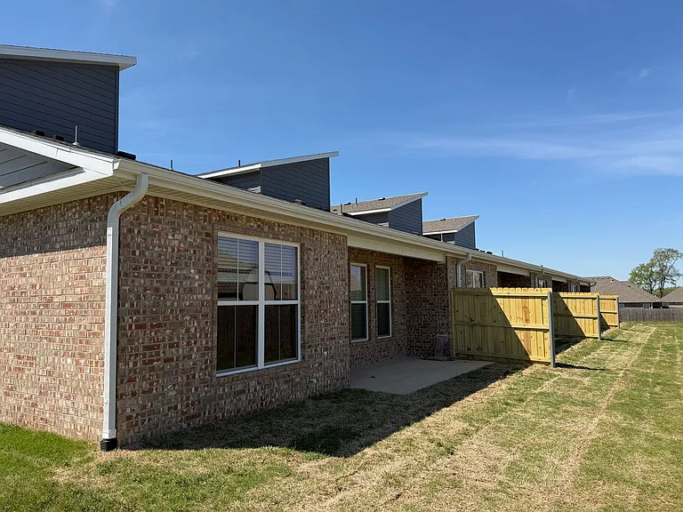 1002 Seaborn Way — Photo 17