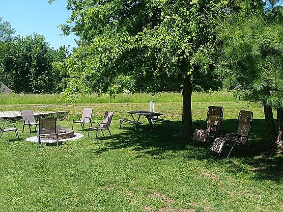 3rd image of 340 Kimballs Garden Cir
