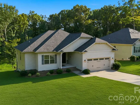 140 Wylie Trl, Statesville, NC 28677