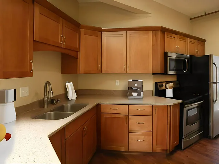 1015 E Broadway #203 — Photo 8