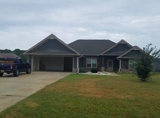4 Barley Ct, Fort Mitchell, AL 36856