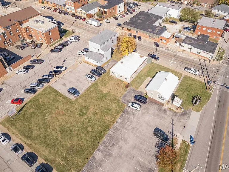 250 Main St — Photo 8